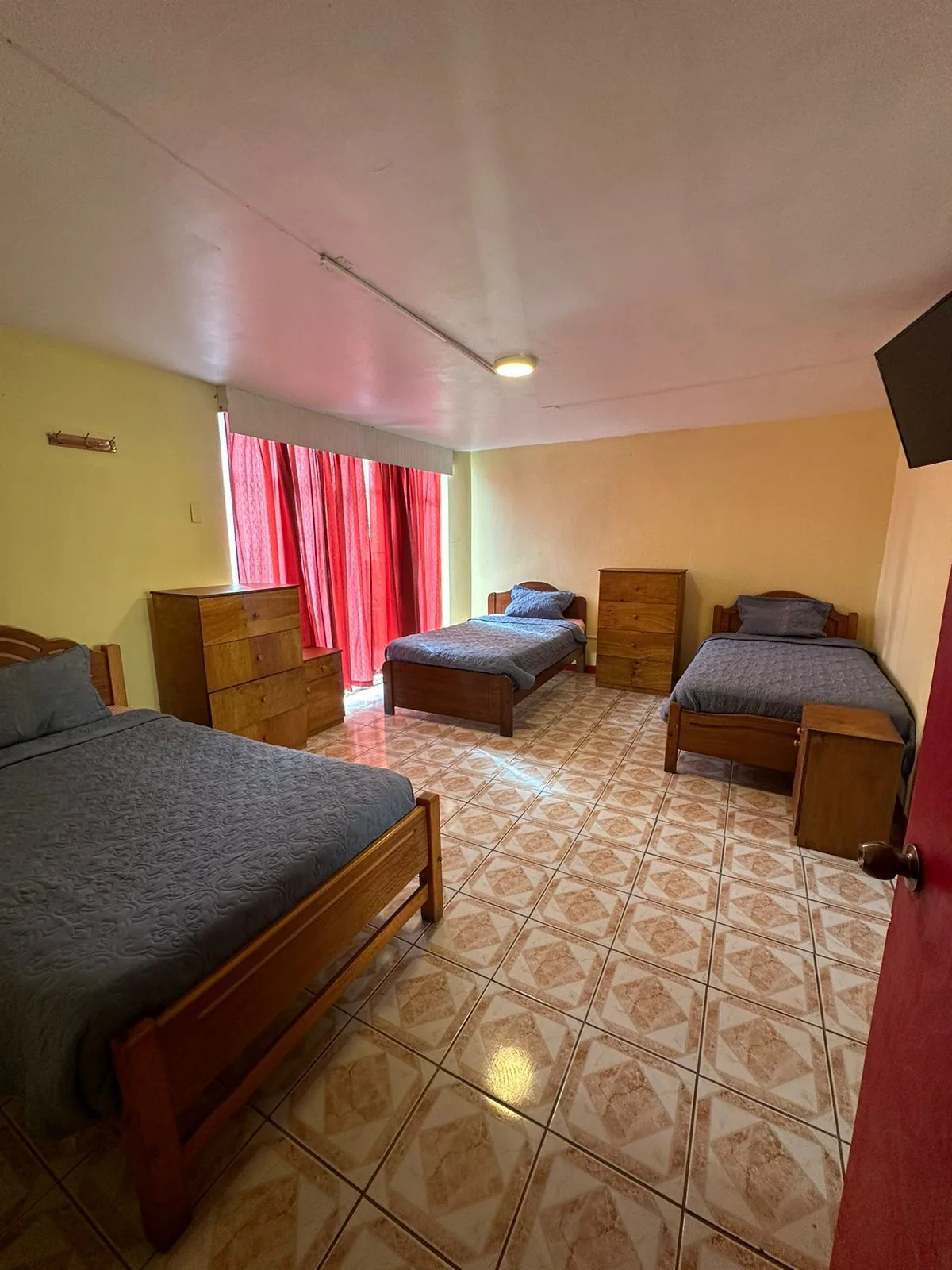 Habitación Triple Hotel Capri